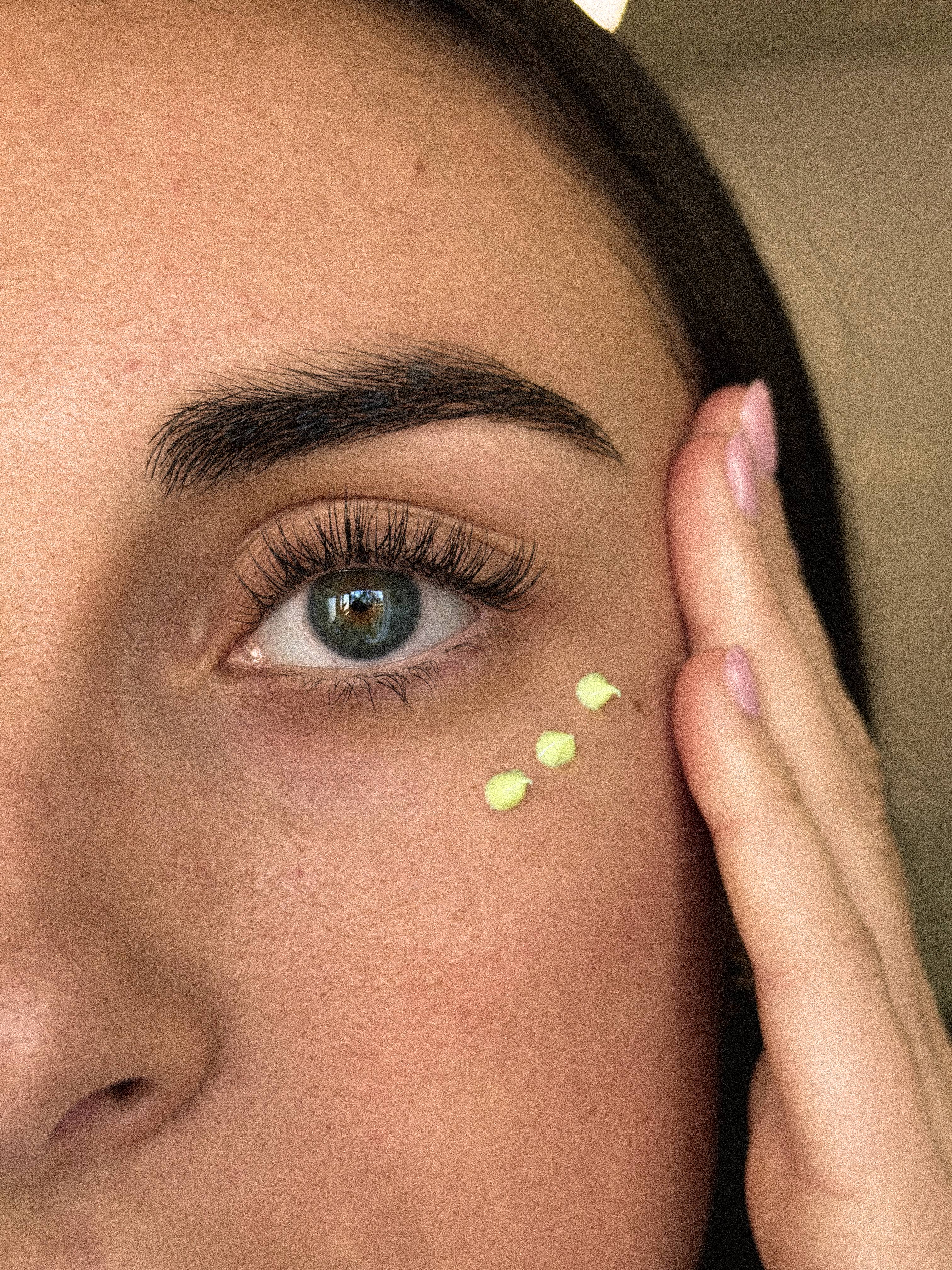 Contorno de Ojos con Retinal 0,05% y Bakuchiol | Antiarrugas | Alma Secret 10ml