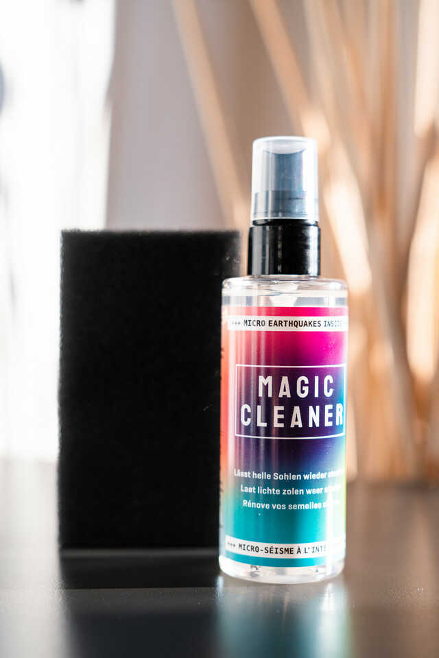 Limpiador de Zapatillas (suelas y entre suelas) - KIT Magic Cleaner 100 ml + Esponja