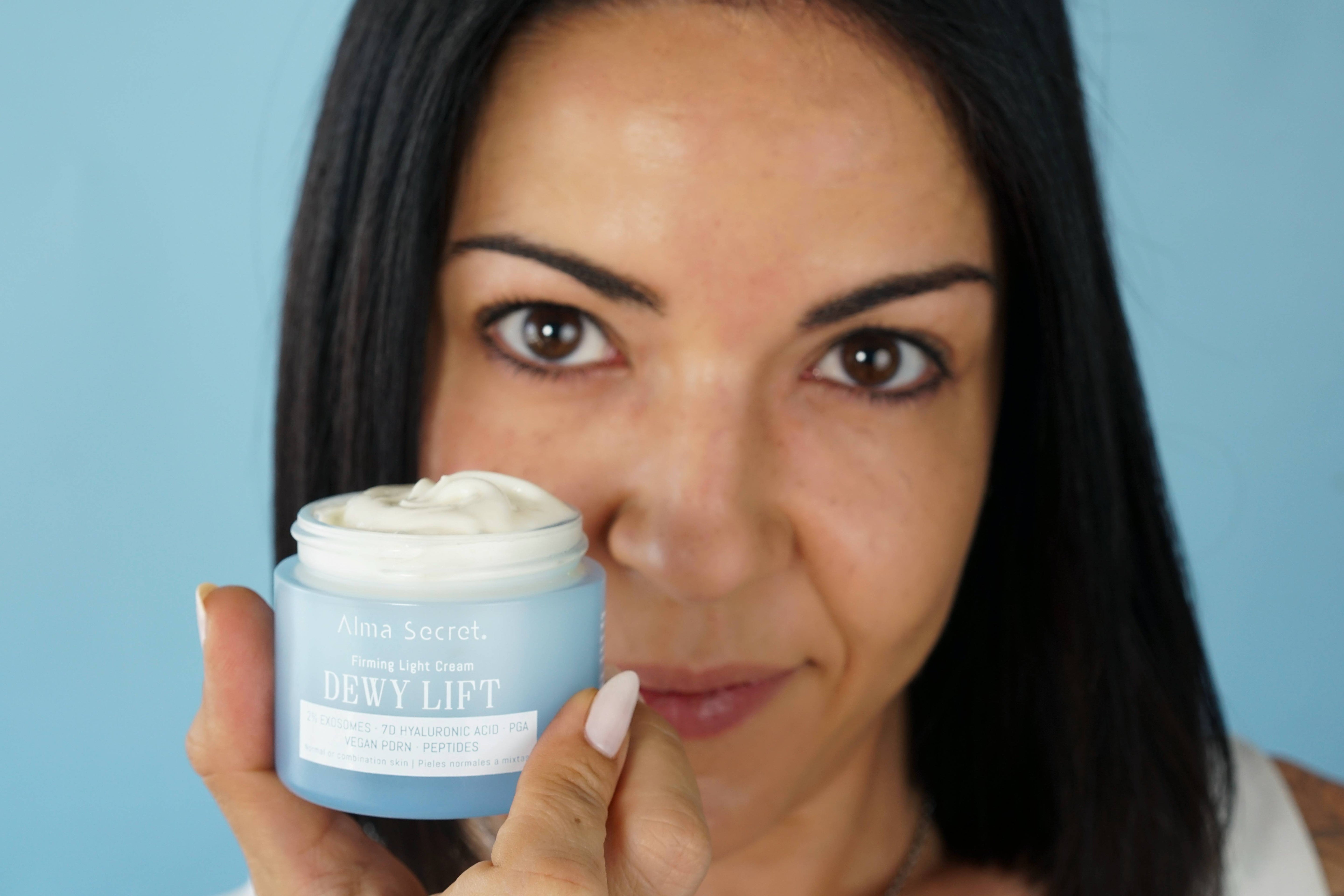 Crema Reafirmante con Exosomas 2% | Dewy Lift Light Piel Mixta | Alma Secret 50ml